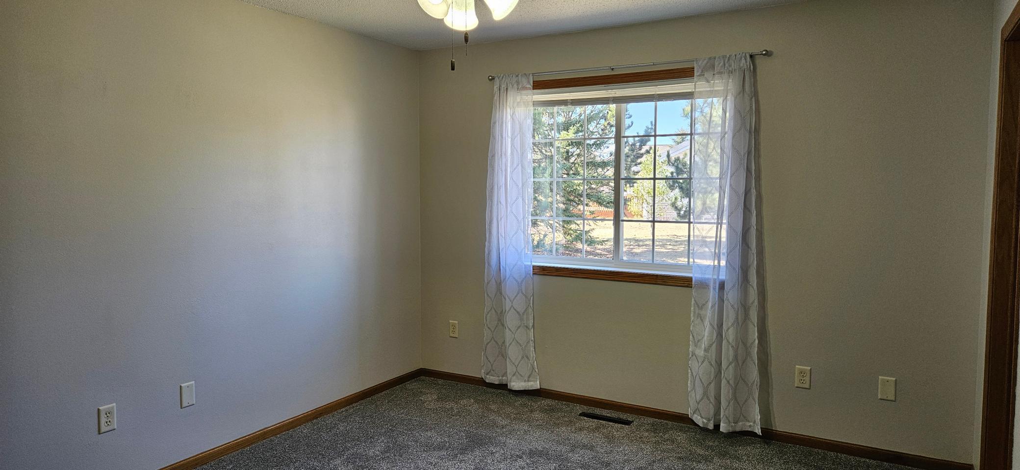 1033 5th Avenue Northwest Perham, MN 56573 - Photo 5 of 35