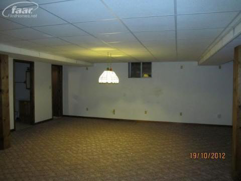 4366 Reid Road Swartz Creek, MI 48473 - Photo 11 of 20 20220622-10.JPG