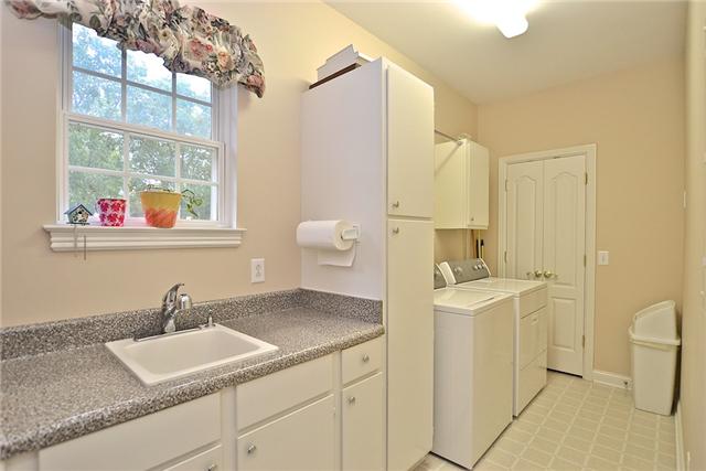 1322 Callis Road Lebanon, TN 37090 - Photo 14 of 20 Laundry