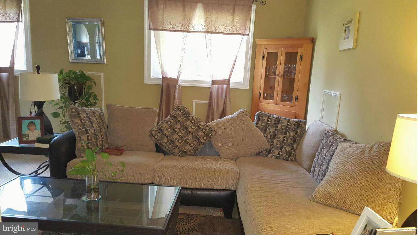 11833 Charles Road Silver Spring, MD 20906 - Photo 8 of 26 Family Room