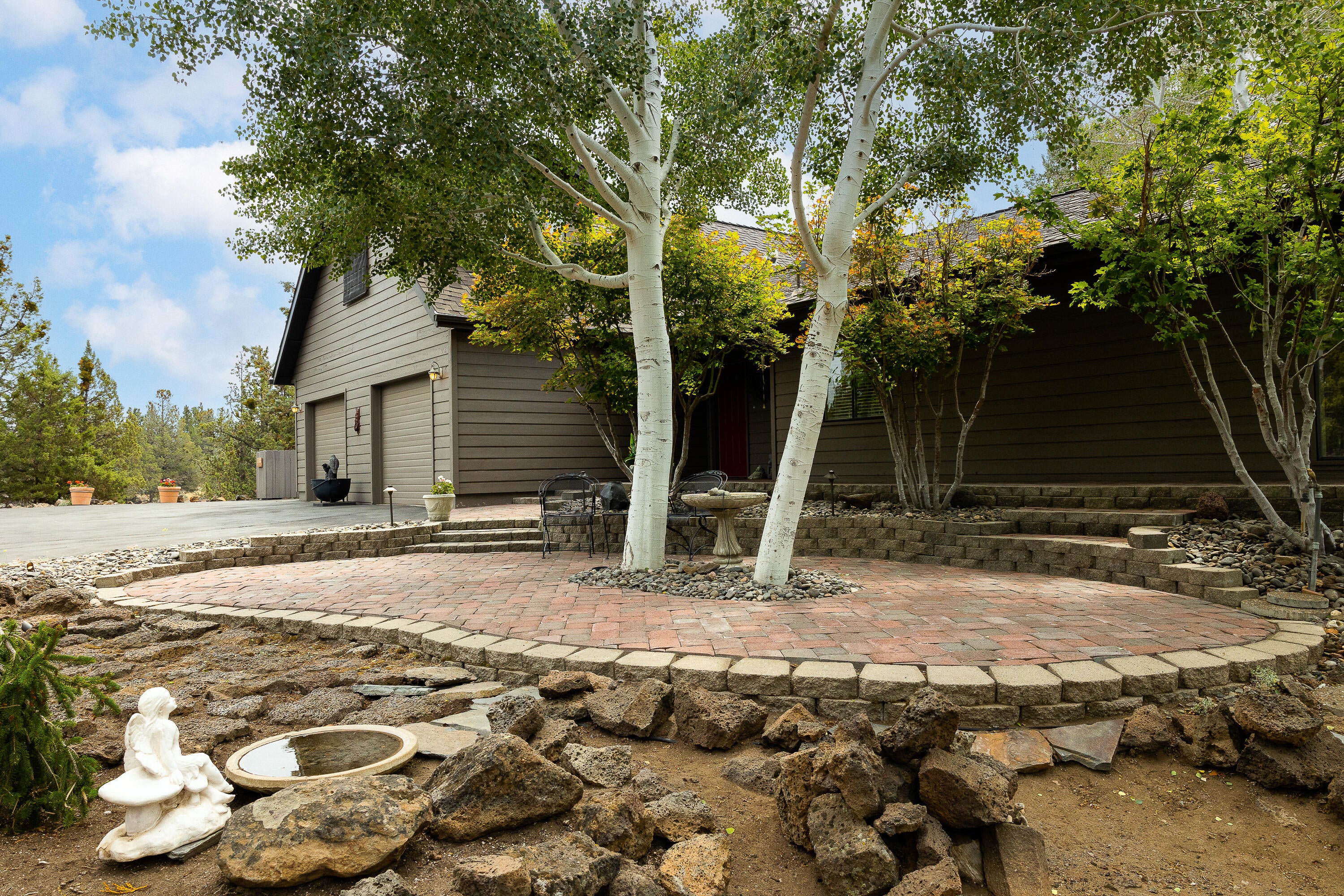 64355 Crosswinds Road Bend, OR 97703 - Photo 12 of 54 64355 Crosswinds Rd 8 of 49