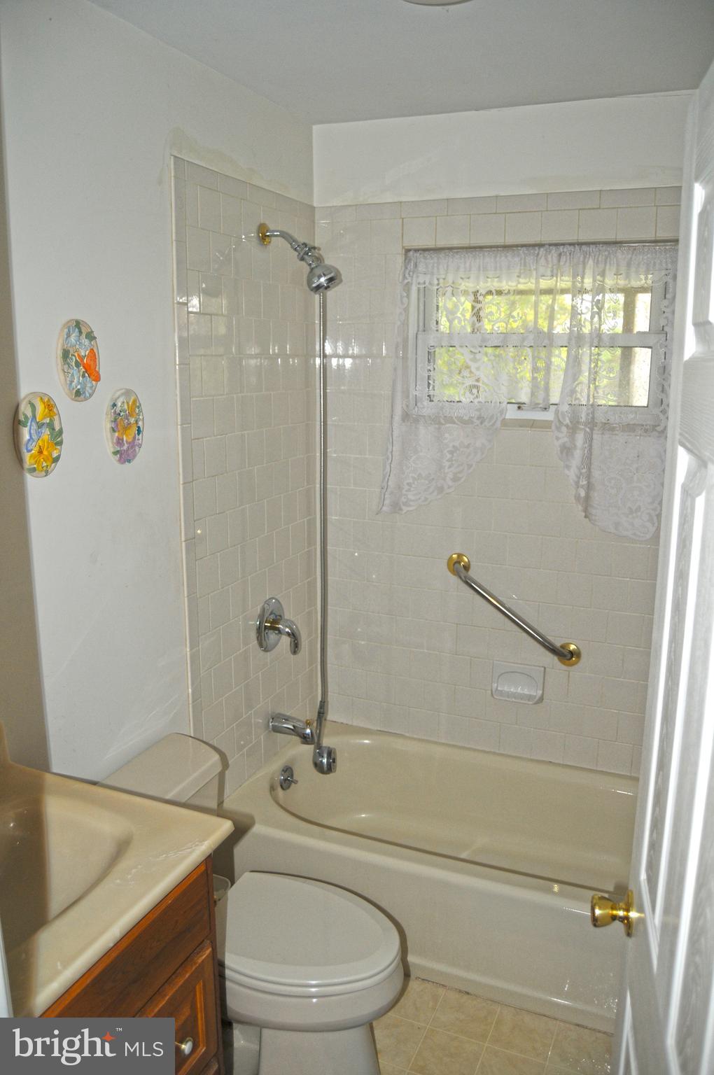 523 Crisfield Road Baltimore, MD 21220 - Photo 10 of 15 full bath on main level