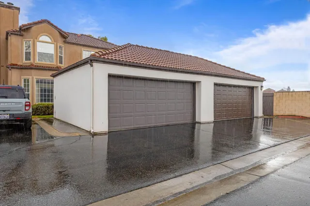 a view of a house with a outdoor space