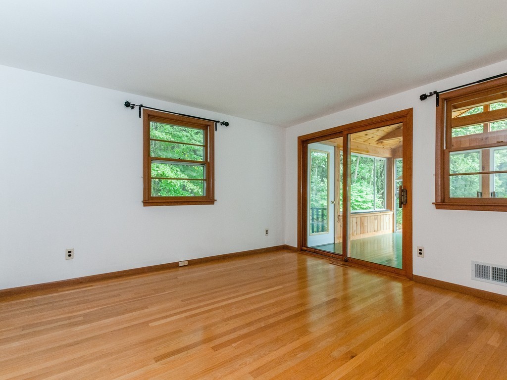45 Briarwood Road Framingham, MA 01701 - Photo 12 of 29 Gallery Image 12