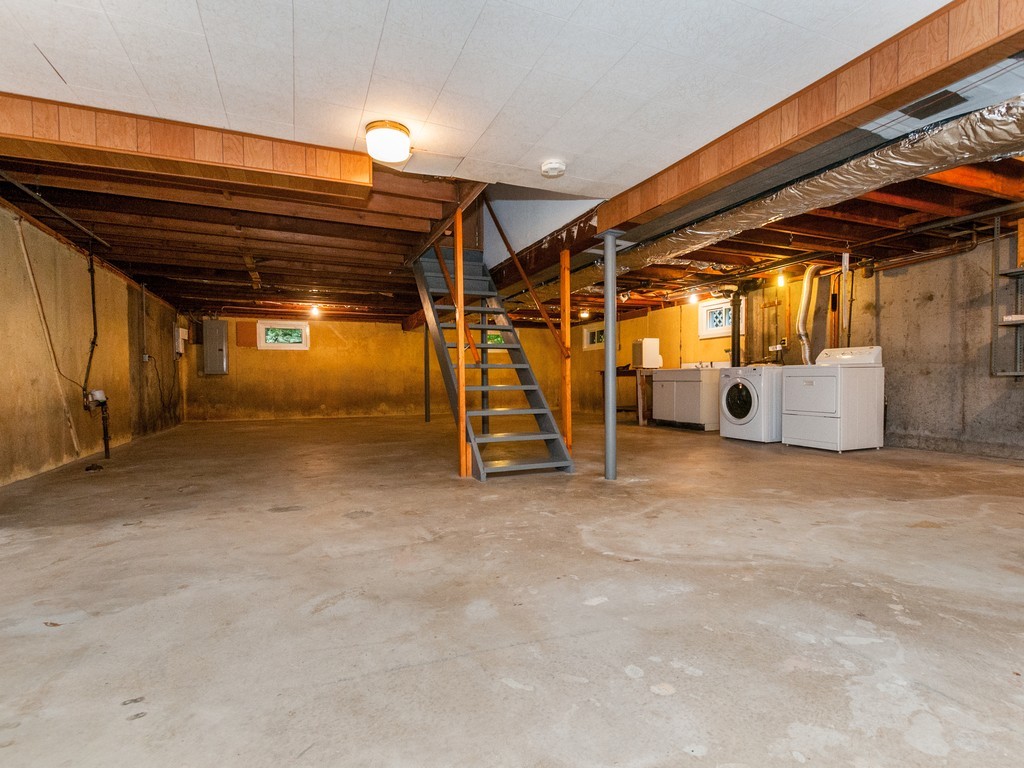 45 Briarwood Road Framingham, MA 01701 - Photo 23 of 29 Gallery Image 23