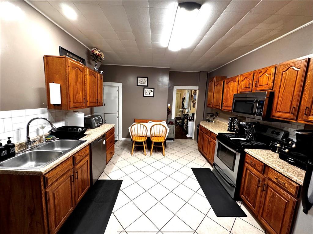 509 Center Street Rochester, PA 15074 - Photo 12 of 26 Gallery Image 12