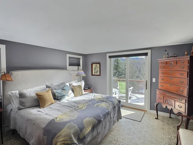 $1,150,000 | 14 Fox Run Drive, Wilmot, NH 03287