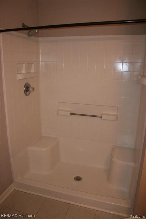 4074 Hampton Ridge Boulevard, Unit 58 Howell, MI 48843 - Photo 18 of 37