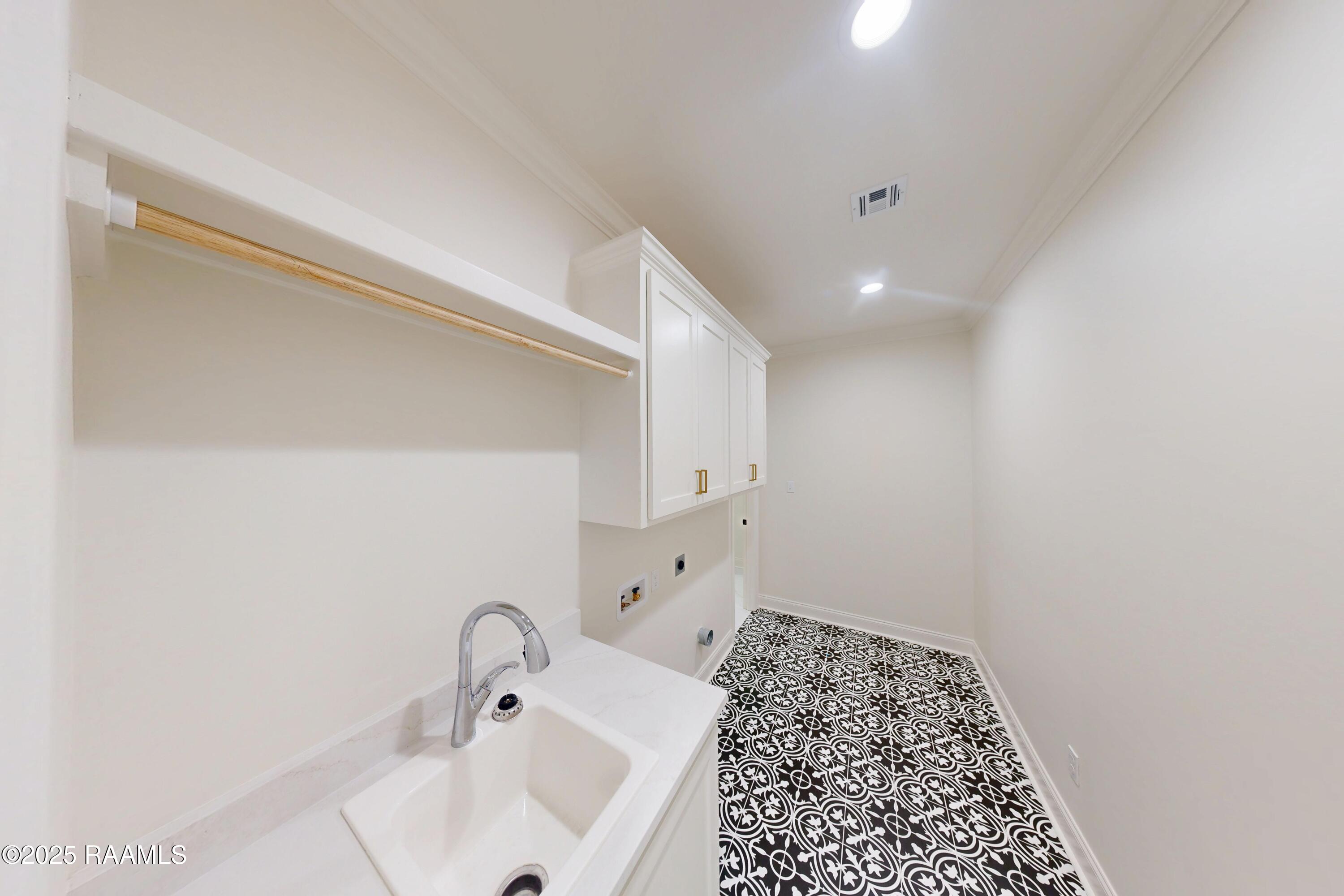 104 Spring Meadow Drive Broussard, LA 70518 - Photo 11 of 22 Laundry