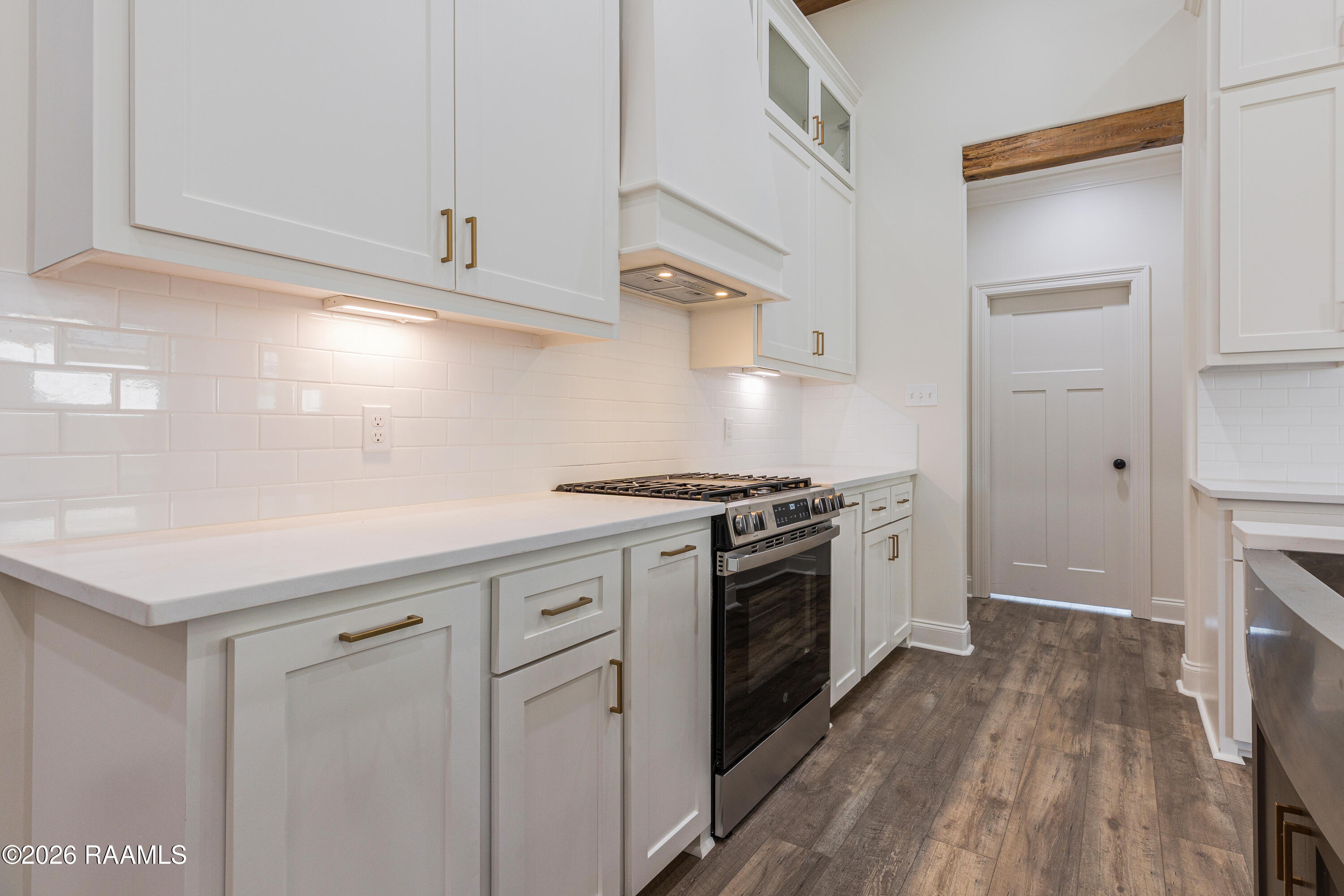 104 Spring Meadow Drive Broussard, LA 70518 - Photo 13 of 37 Kitchen