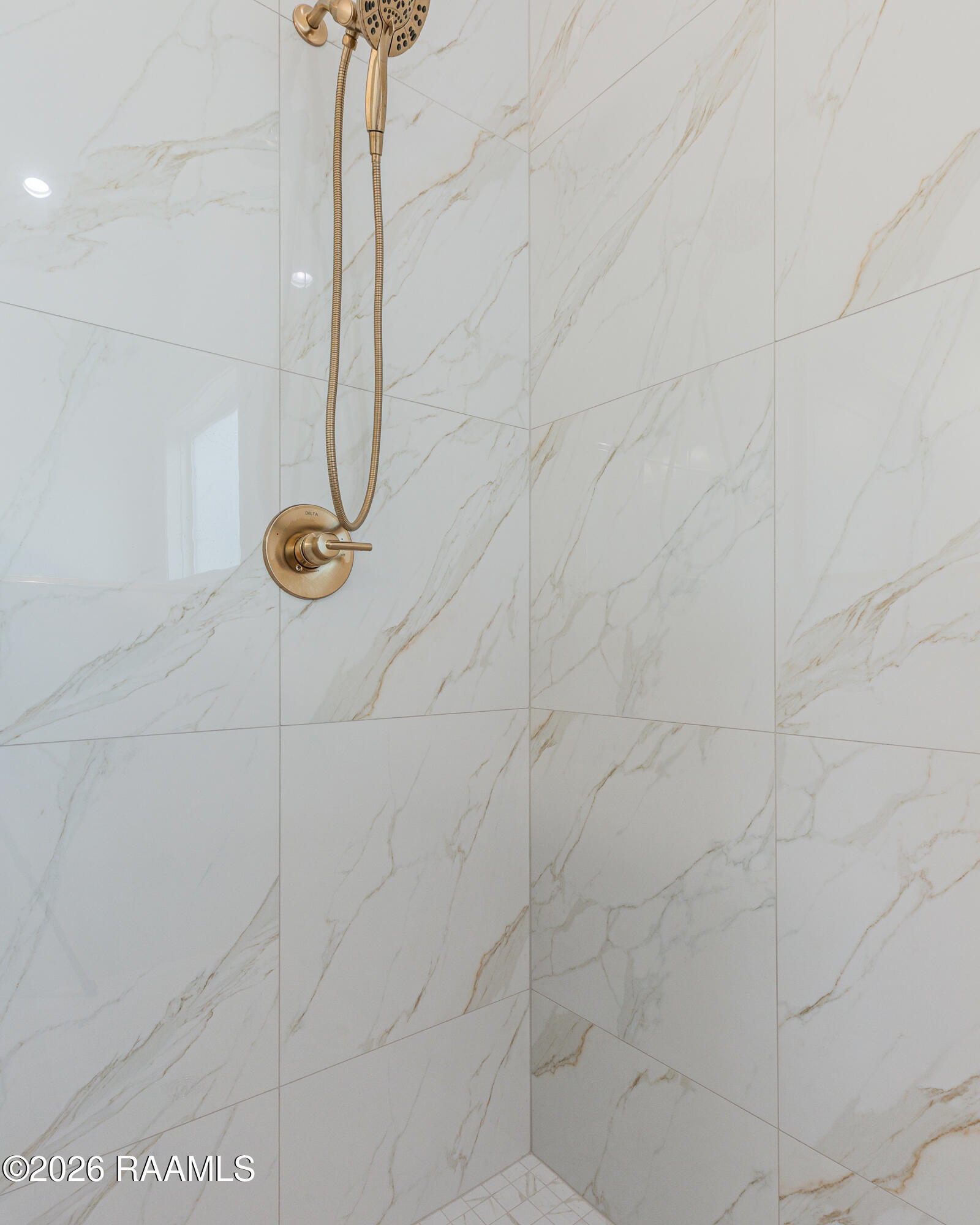 104 Spring Meadow Drive Broussard, LA 70518 - Photo 17 of 37 Primary Shower