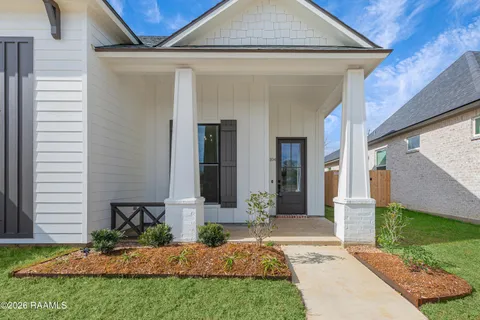 $409,840 | 104 Spring Meadow Drive, Broussard, LA 70518