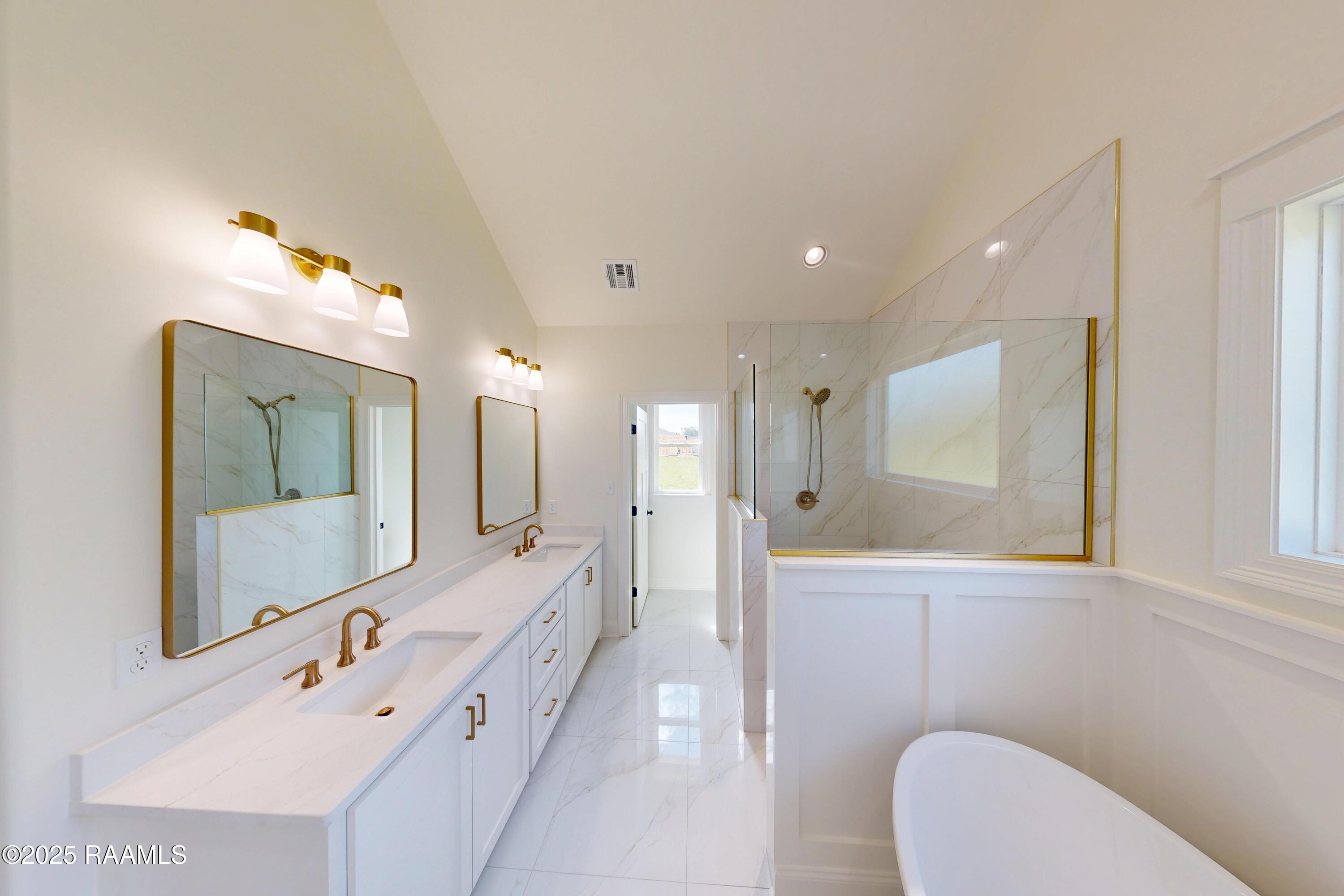 104 Spring Meadow Drive Broussard, LA 70518 - Photo 8 of 22 Primary Bathroom