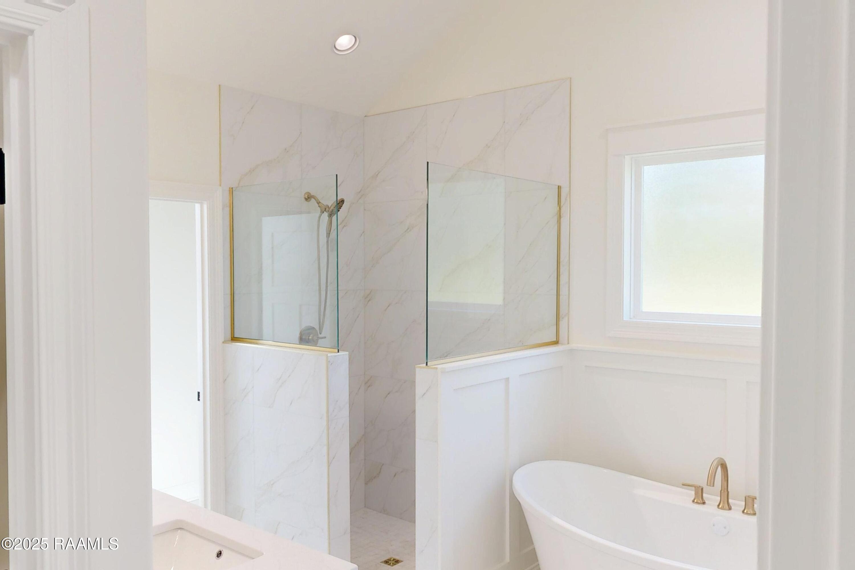 104 Spring Meadow Drive Broussard, LA 70518 - Photo 9 of 22 Primary Bathroom