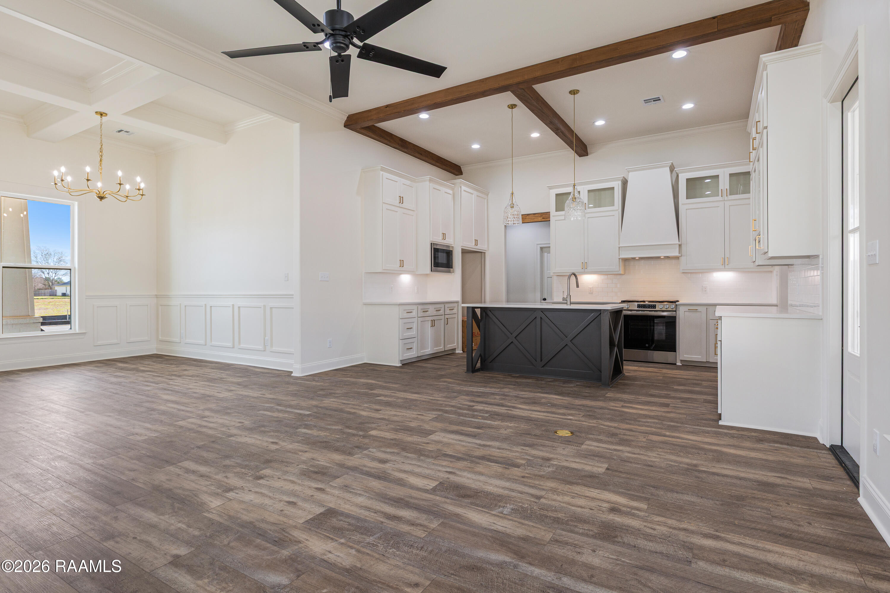 104 Spring Meadow Drive Broussard, LA 70518 - Photo 9 of 37 Living Room