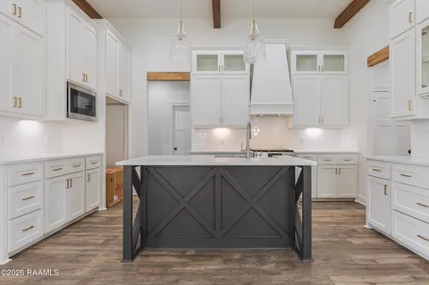 $409,840 | 104 Spring Meadow Drive, Broussard, LA 70518