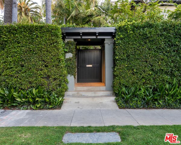 $11,850,000 | Undisclosed Address, Santa Monica, CA 90402