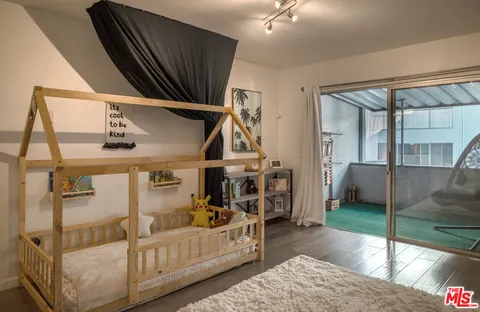 $765,000 | 7259 Hillside Avenue, Unit 202, Los Angeles, CA 90046