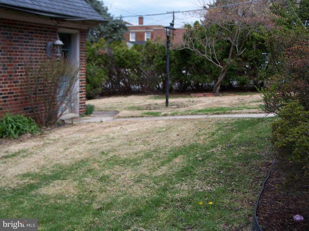 167 Irving Road York, PA 17403 - Photo 4 of 20 Gallery Image 4