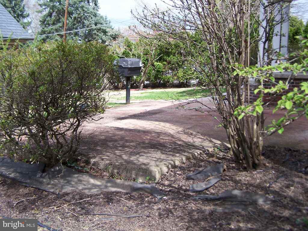 167 Irving Road York, PA 17403 - Photo 5 of 20 Gallery Image 5