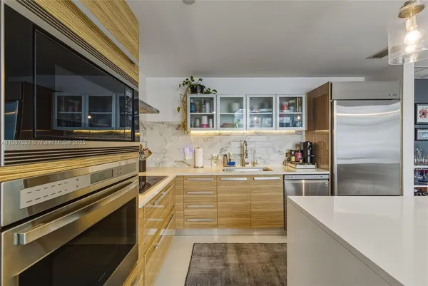 $874,500 | 2020 North Bayshore Drive, Unit TH103, Miami, FL 33137