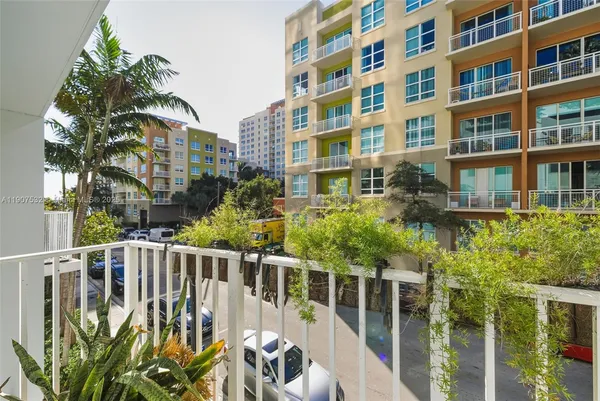 $874,500 | 2020 North Bayshore Drive, Unit TH103, Miami, FL 33137