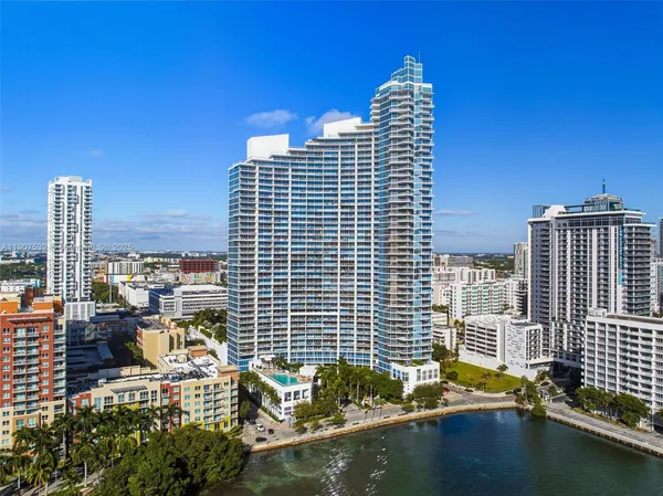 $874,500 | 2020 North Bayshore Drive, Unit TH103, Miami, FL 33137