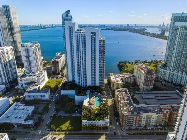 $874,500 | 2020 North Bayshore Drive, Unit TH103, Miami, FL 33137