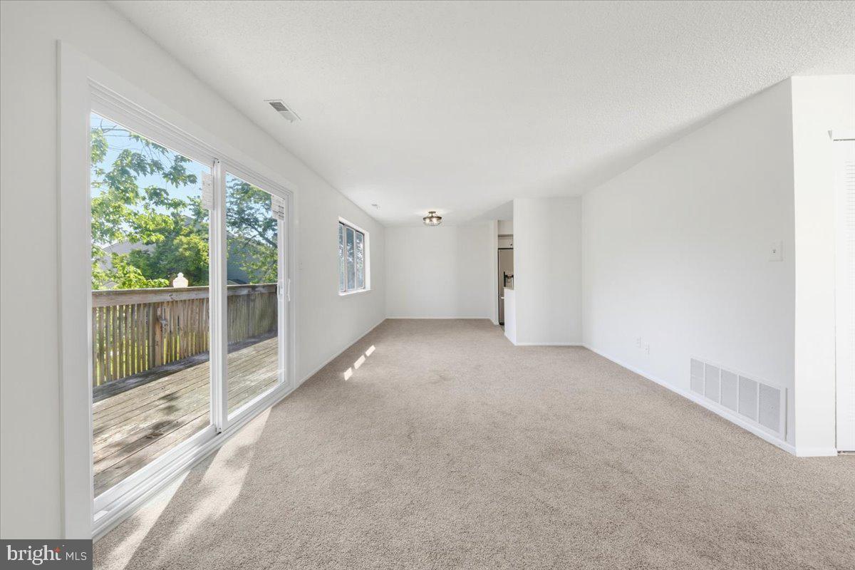 63 Sandra Road Voorhees, NJ 08043 - Photo 11 of 36