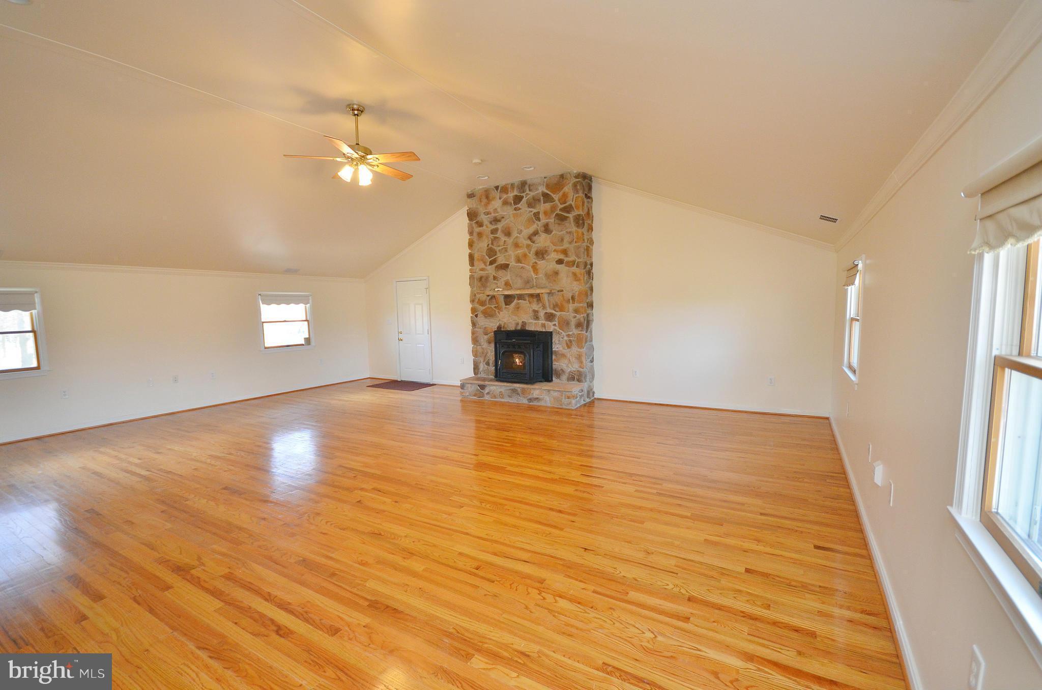 345 Quail Run Road Summit Point, WV 25446 - Photo 15 of 30 Family Room