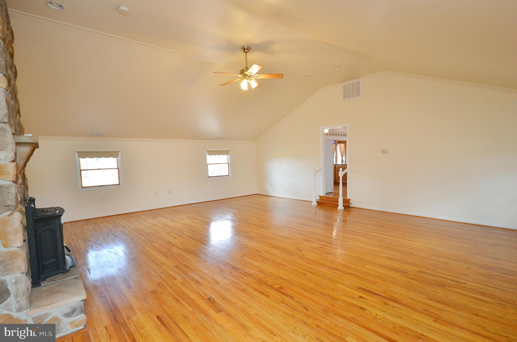 345 Quail Run Road Summit Point, WV 25446 - Photo 16 of 30 Family Room