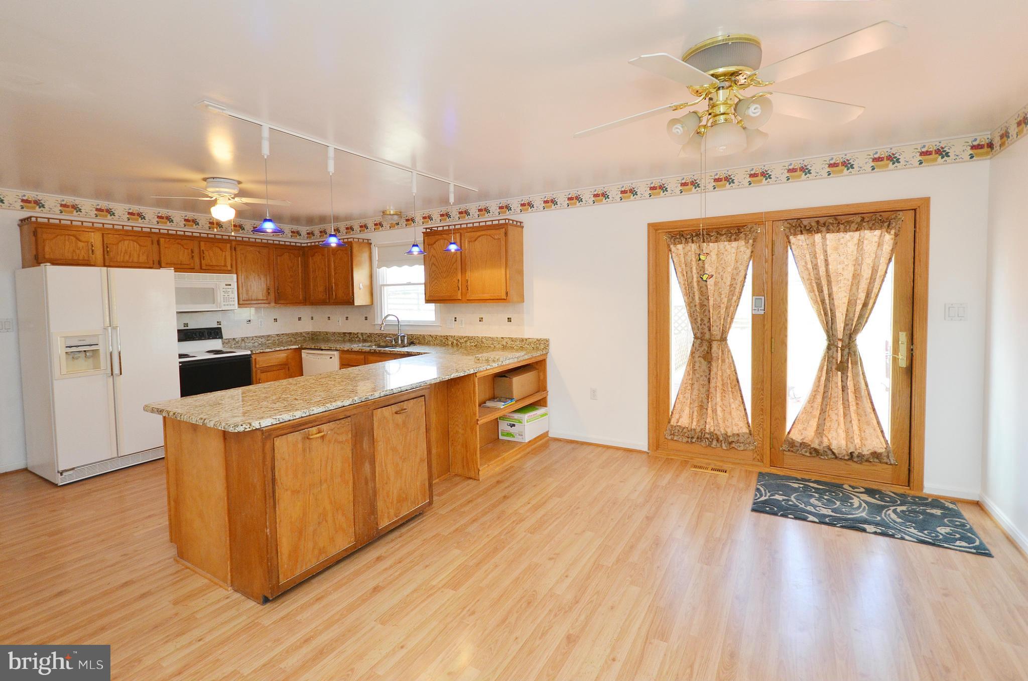 345 Quail Run Road Summit Point, WV 25446 - Photo 17 of 30 Kitchen