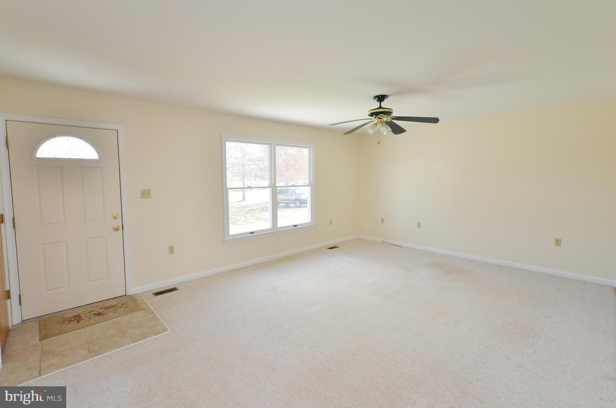 345 Quail Run Road Summit Point, WV 25446 - Photo 21 of 30 Living Room
