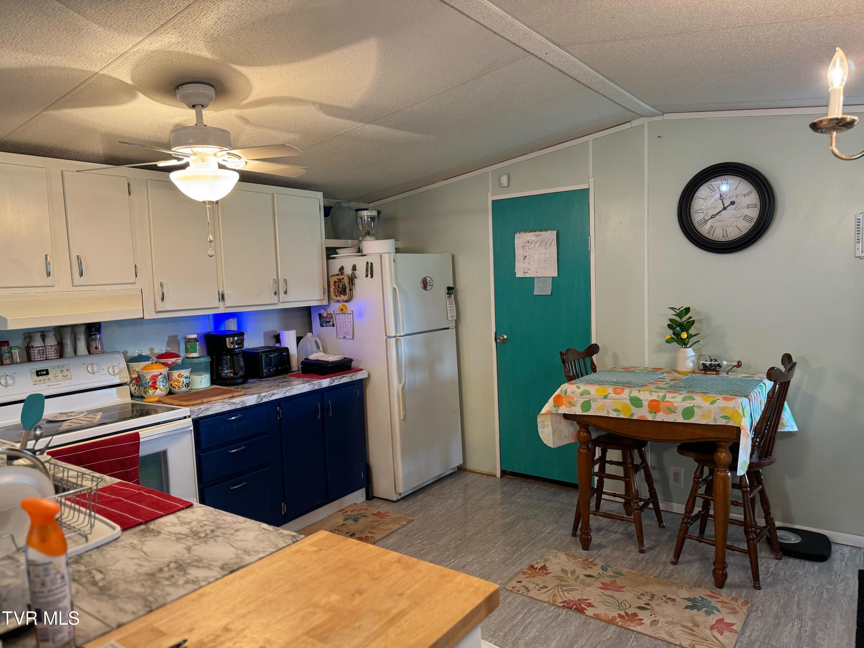 952 Morning Star Road Church Hill, TN 37642 - Photo 13 of 40 IMG_3407