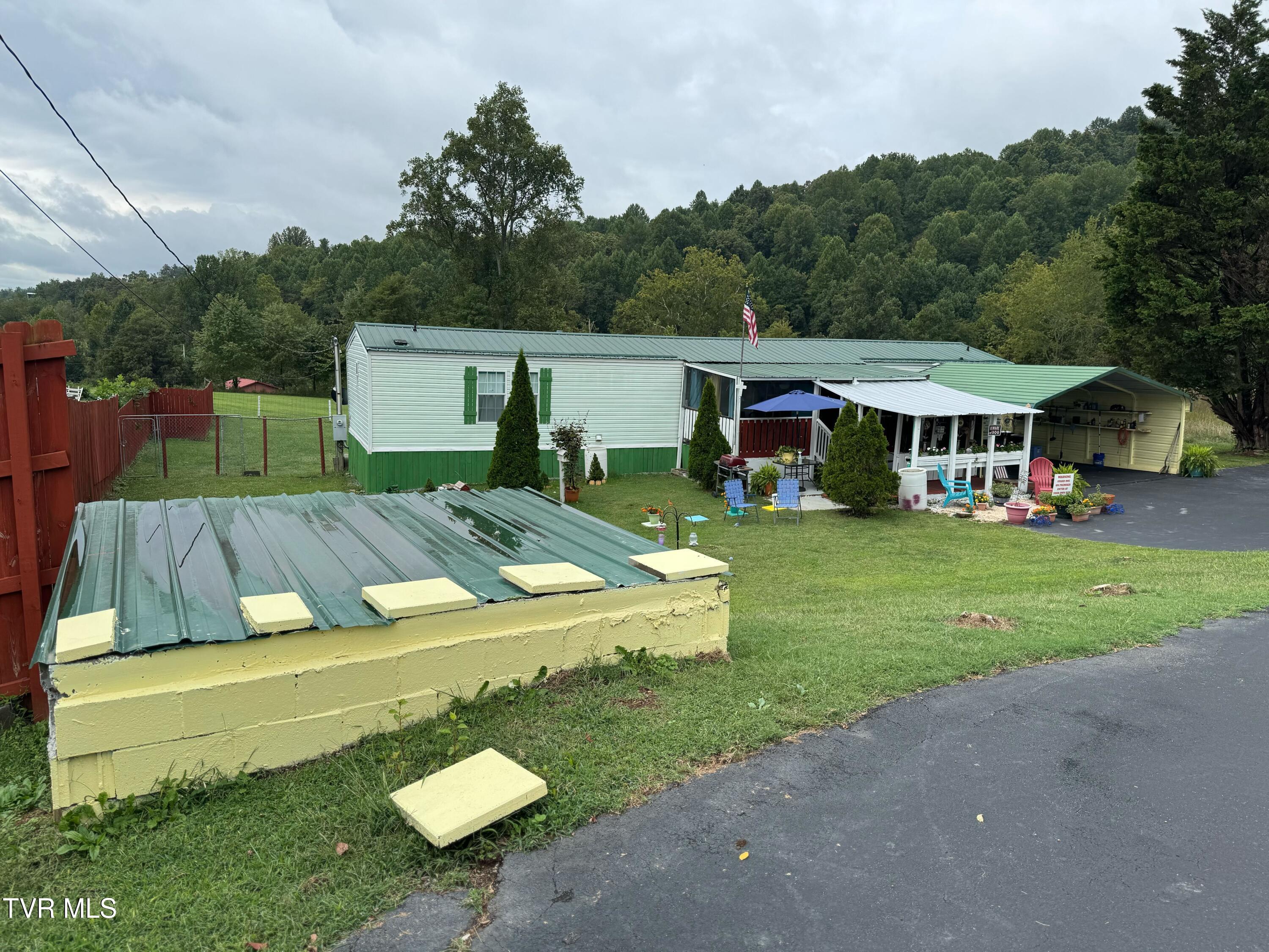 952 Morning Star Road Church Hill, TN 37642 - Photo 2 of 40 IMG_3376