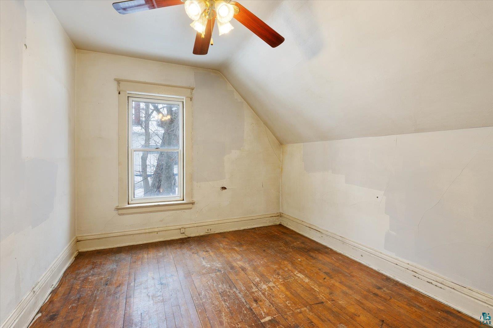 701 East 11th Street Duluth, MN 55805 - Photo 15 of 28