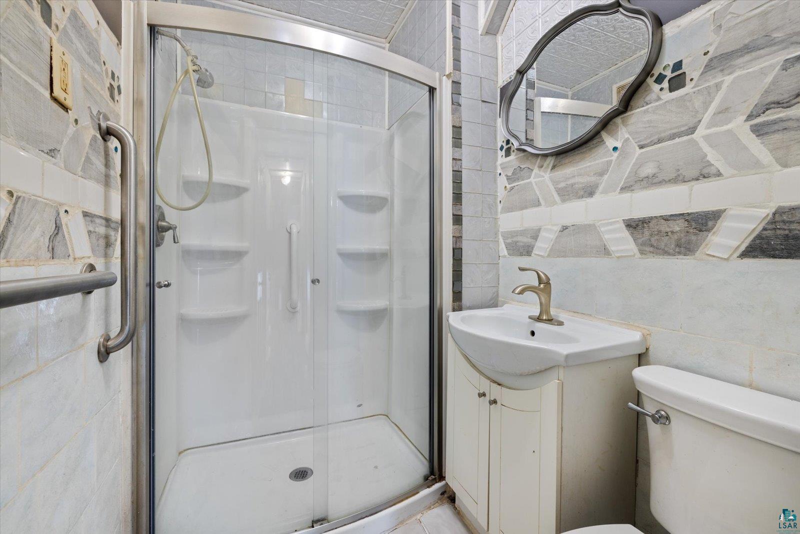 701 East 11th Street Duluth, MN 55805 - Photo 19 of 28