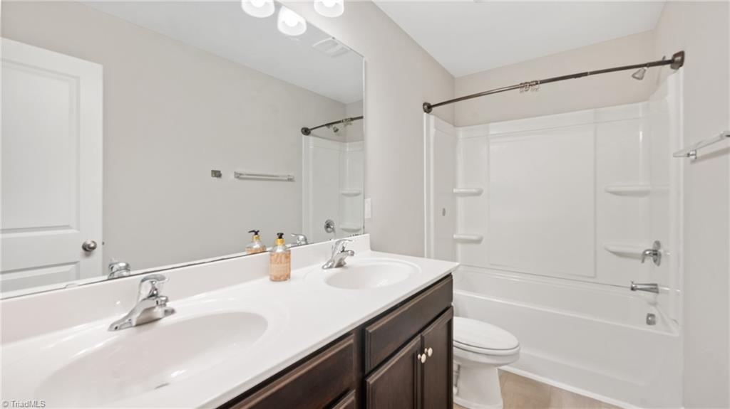 417 Sapphire Road Burlington, NC 27215 - Photo 18 of 24 Gallery Image 18