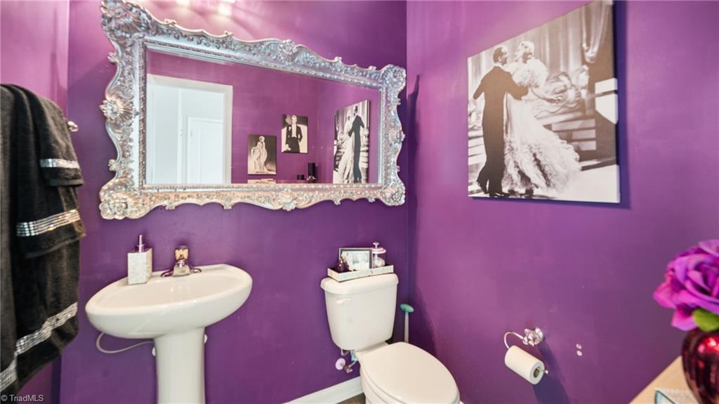 417 Sapphire Road Burlington, NC 27215 - Photo 19 of 24 Gallery Image 19