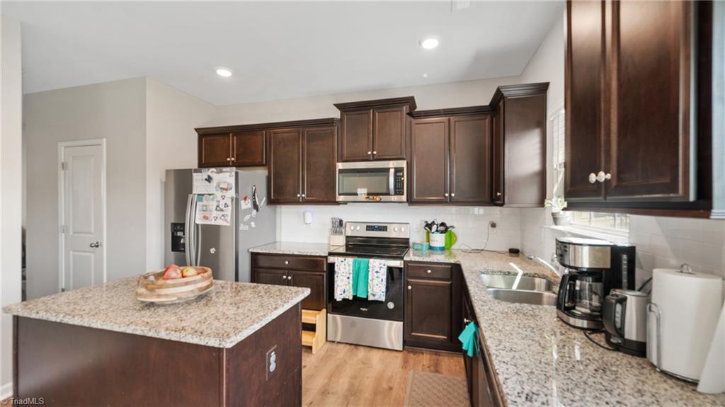 417 Sapphire Road Burlington, NC 27215 - Photo 6 of 24 Gallery Image 6