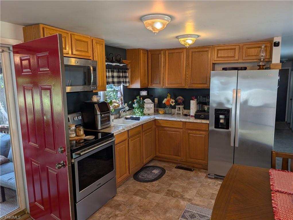 661 Eden Road Stoneville, NC 27048 - Photo 9 of 28 Gallery Image 9