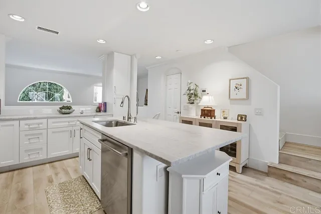 $1,099,000 | 3720 Mykonos Lane, Unit 155, San Diego, CA 92130