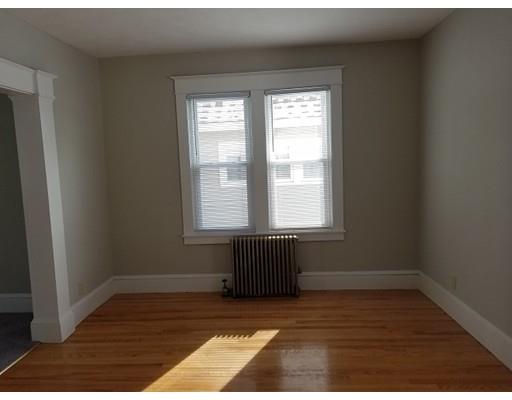 38 Chilson Street Springfield, MA 01118 - Photo 7 of 18 Gallery Image 7