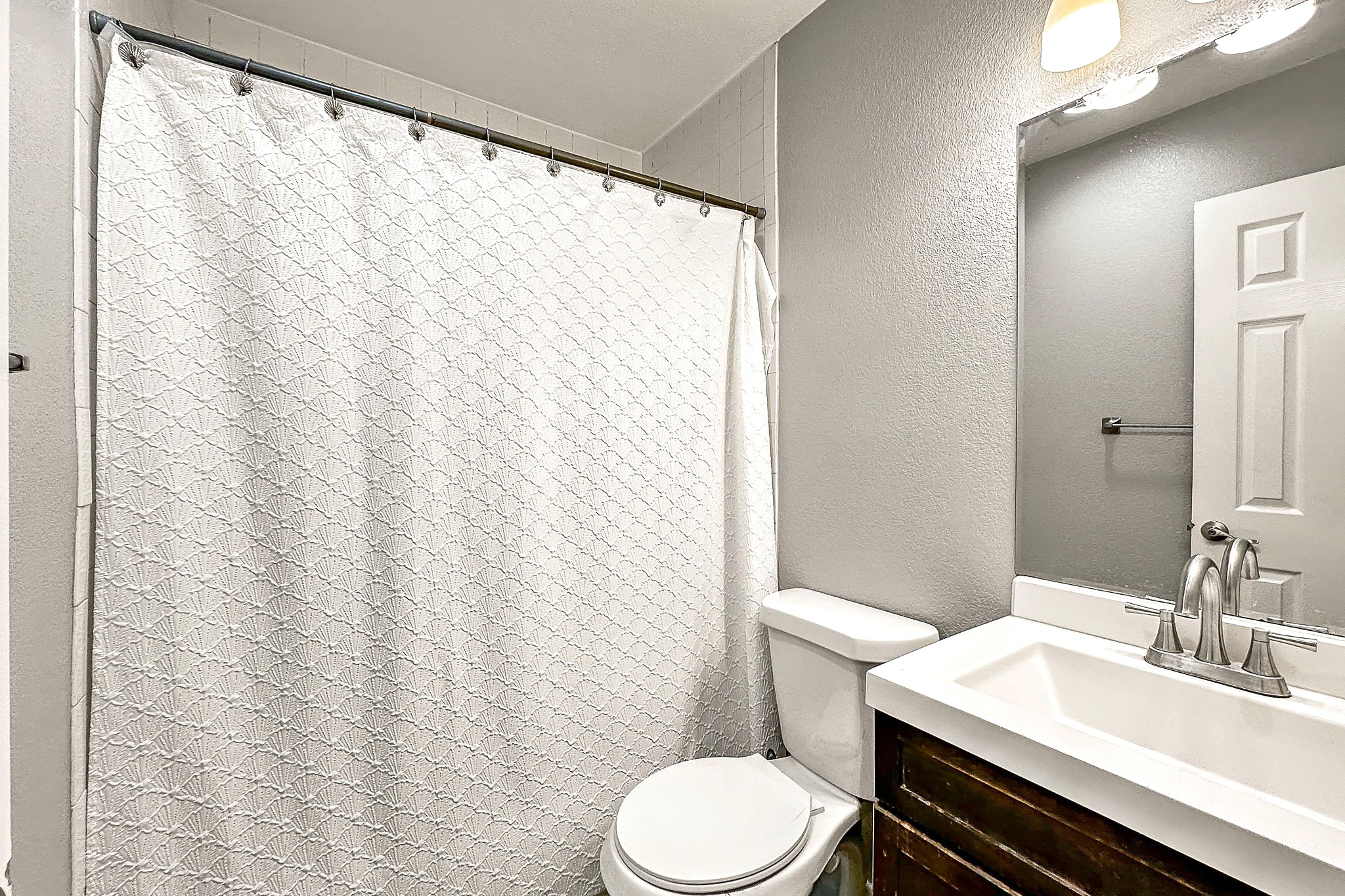700 Misty Morning Way Round Rock, TX 78664 - Photo 14 of 36 Unit B - Secondary Bath.