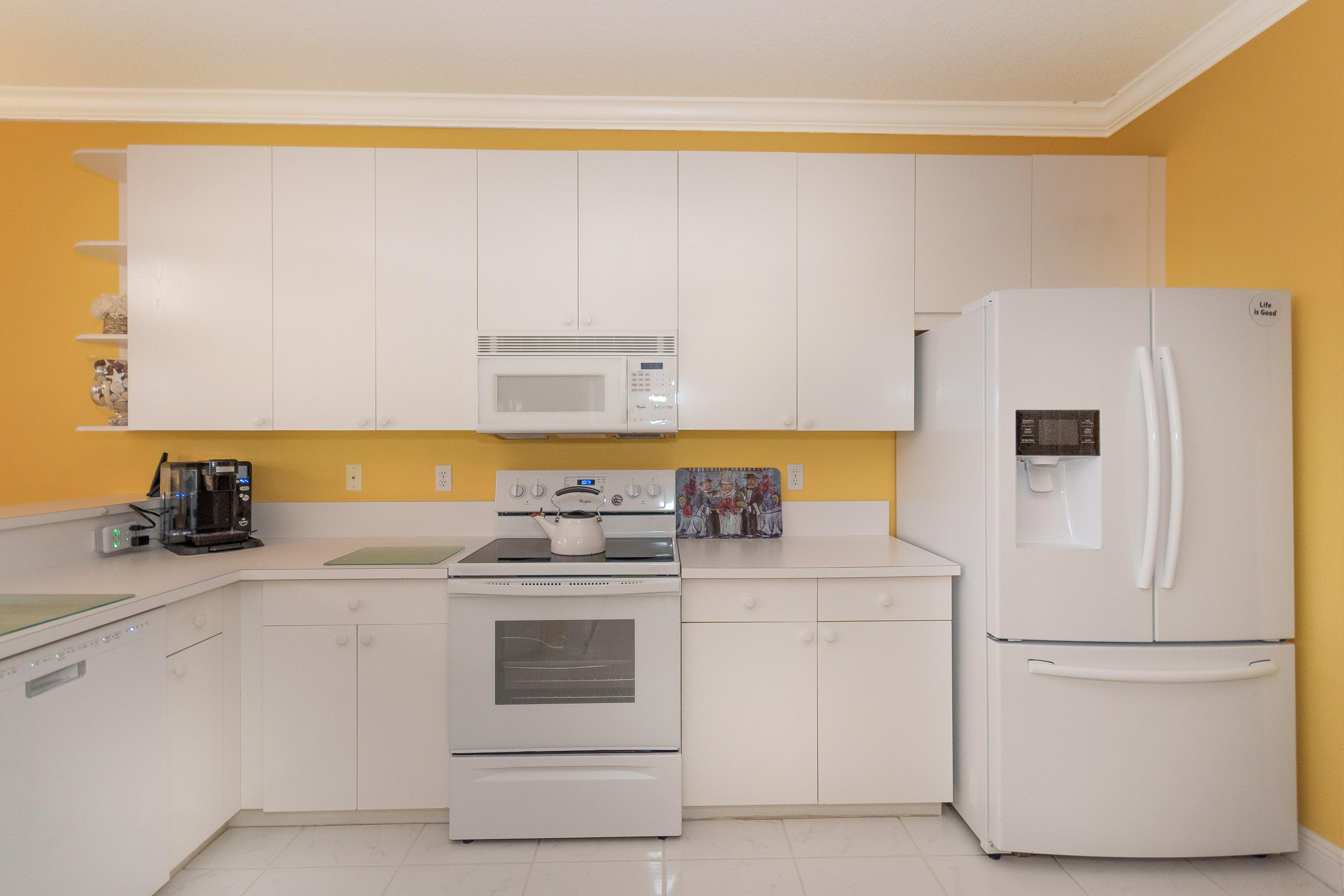 23403 Water Circle Boca Raton, FL 33486 - Photo 11 of 42 Brandnew Stove