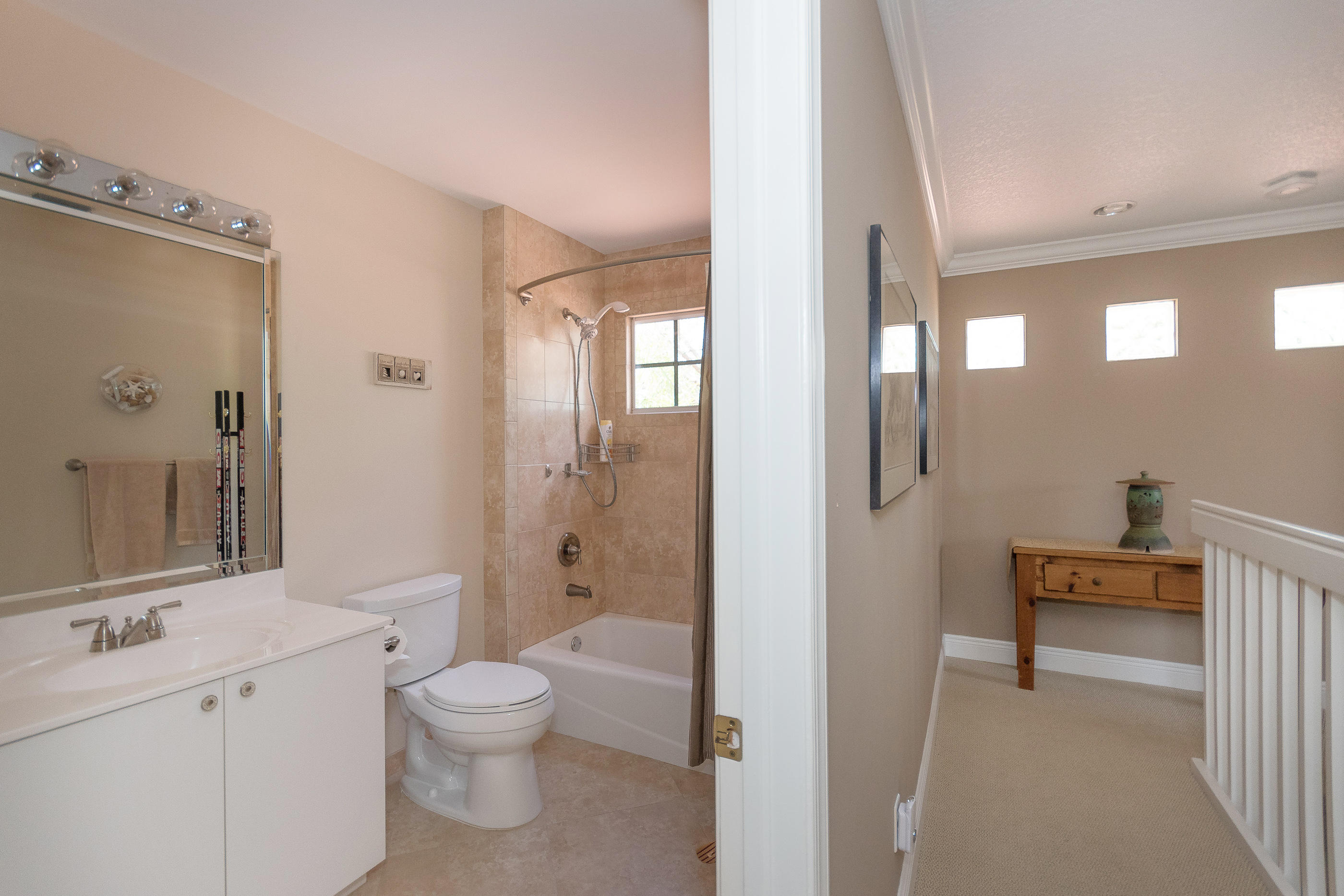 23403 Water Circle Boca Raton, FL 33486 - Photo 28 of 42 Upstairs Full Bath
