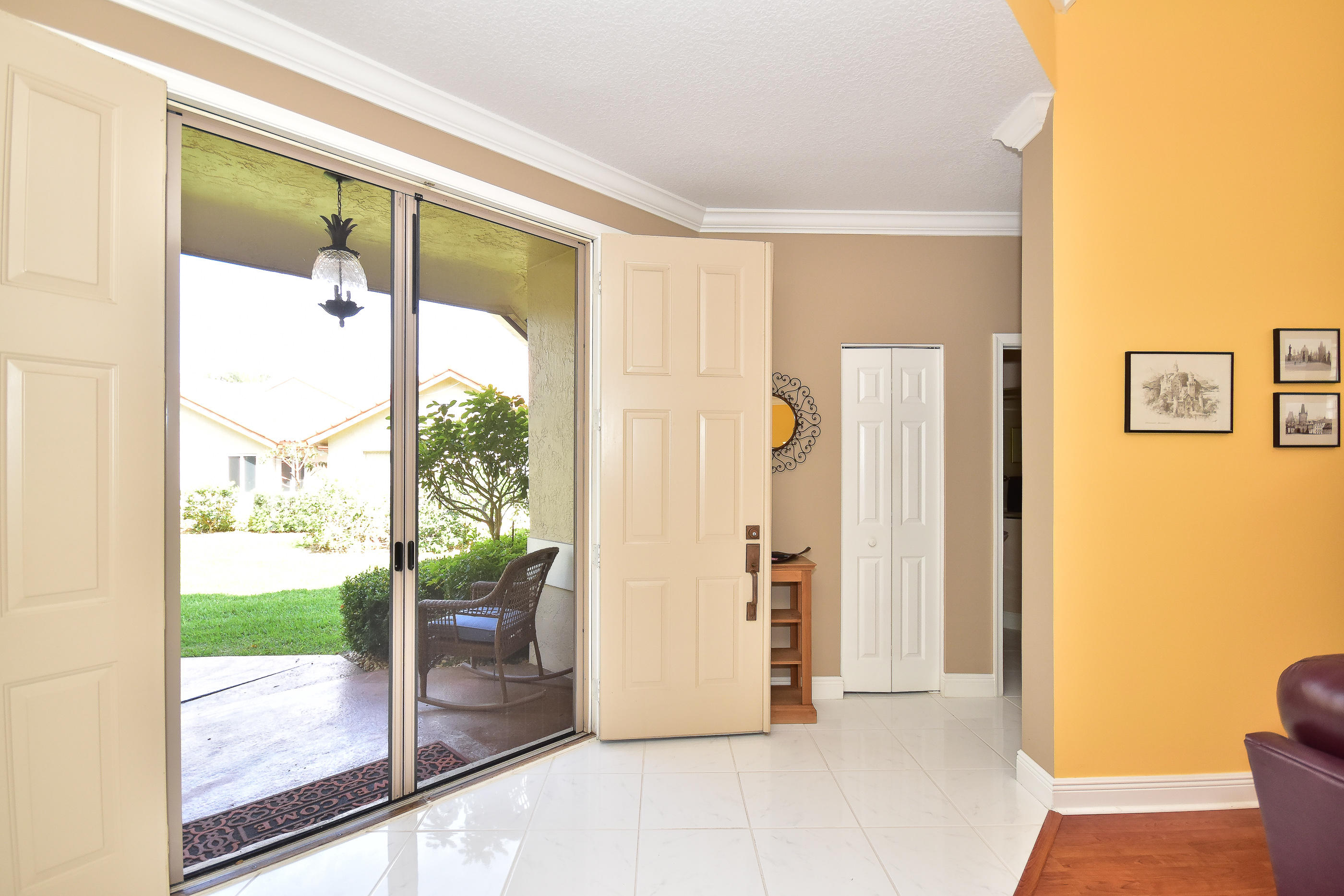 23403 Water Circle Boca Raton, FL 33486 - Photo 6 of 42 ...can be Screened