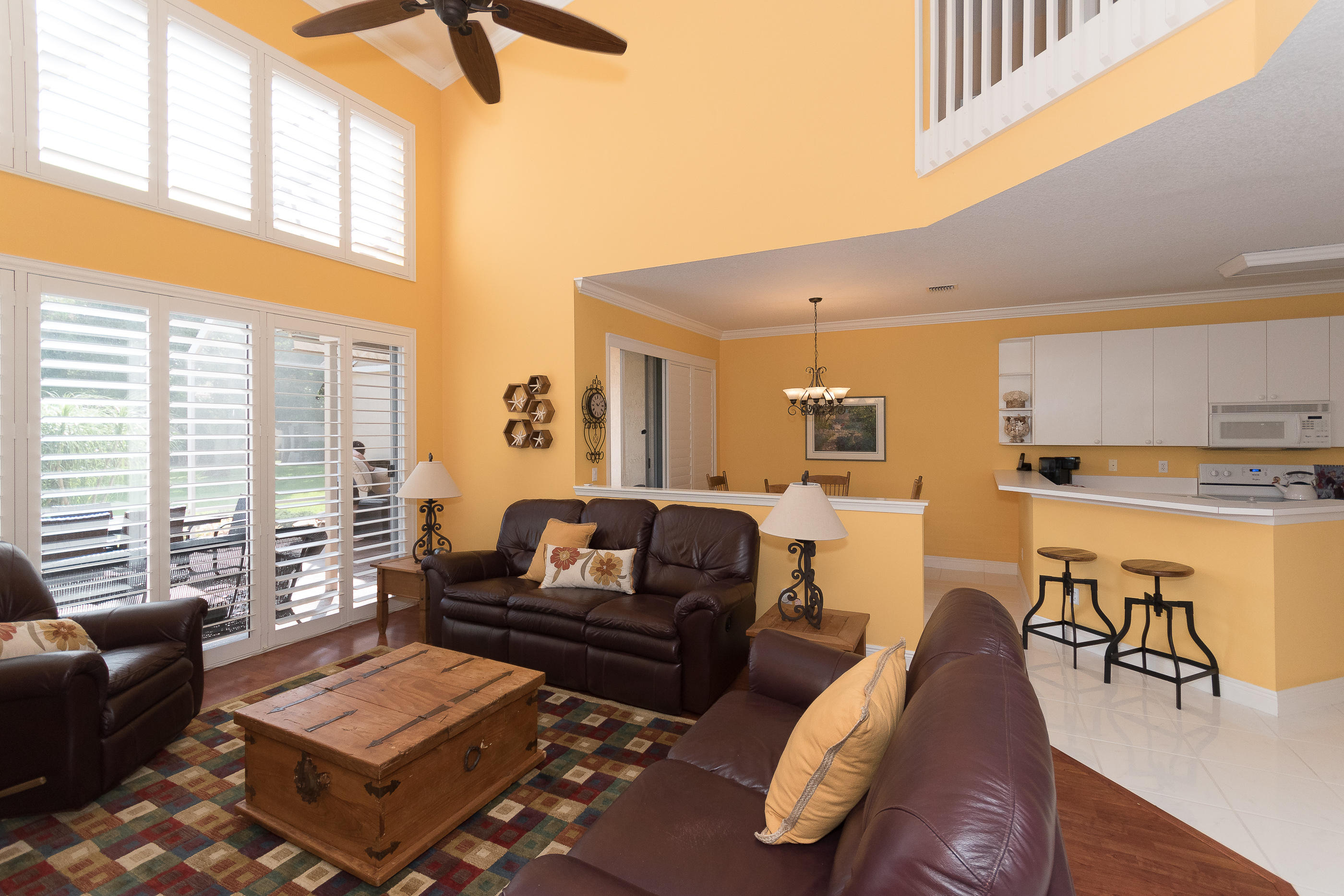 23403 Water Circle Boca Raton, FL 33486 - Photo 7 of 42 living room