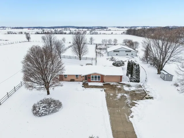 $584,750 | 5665 Oak Park Road, Marshall, WI 53559