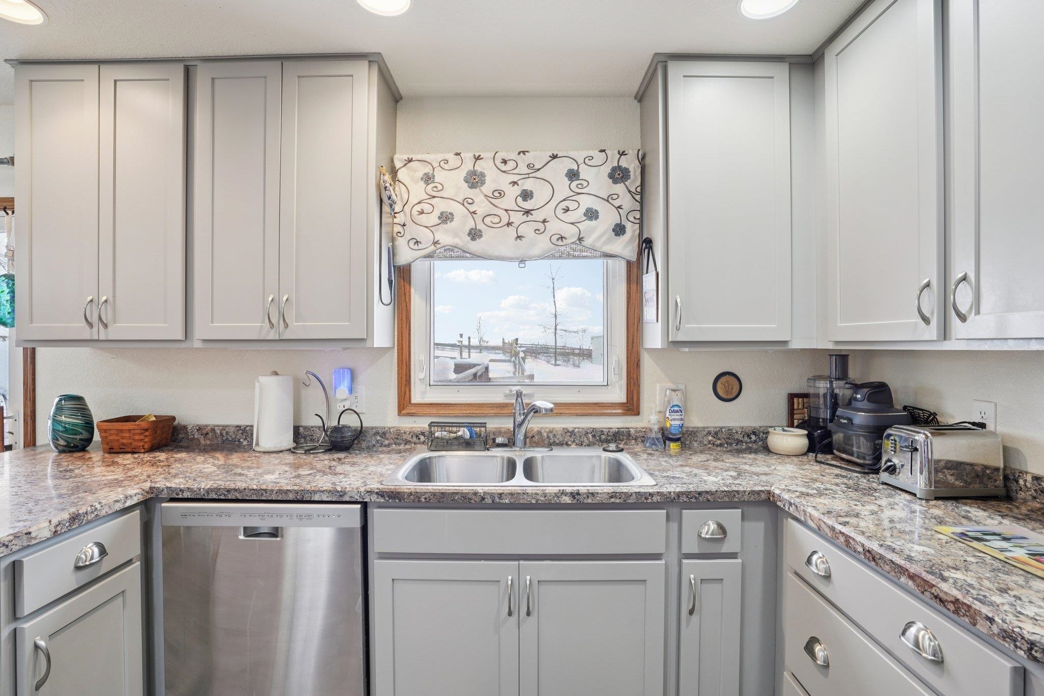 5665 Oak Park Road Marshall, WI 53559 - Photo 26 of 83